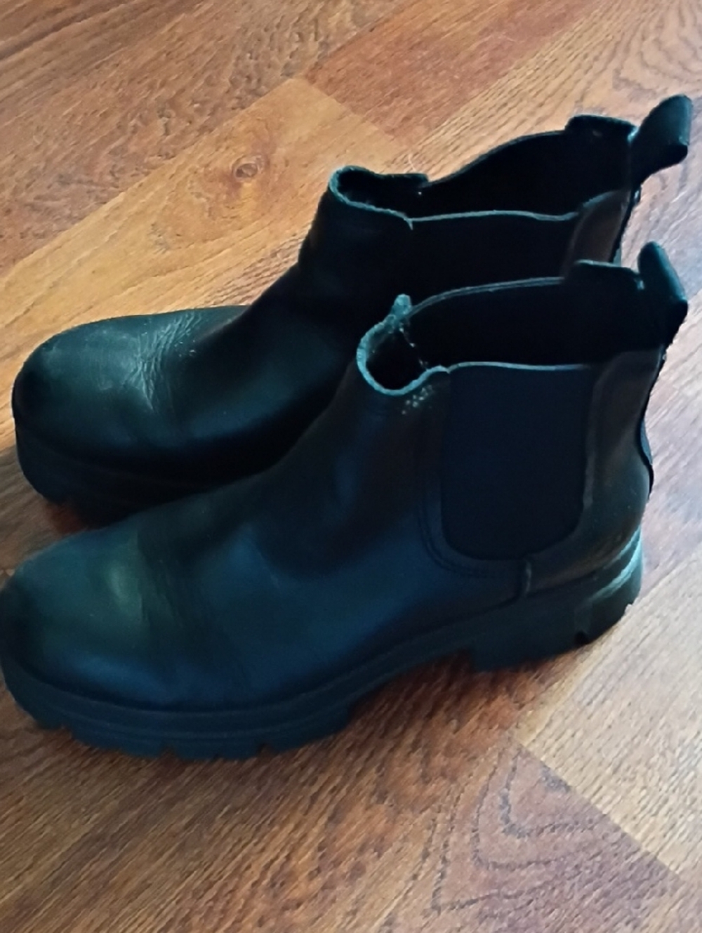UGG Women's Black Chelsea Ankle Boots